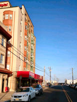 404 8th Street - only a  short distance to the boardwalk & beach!